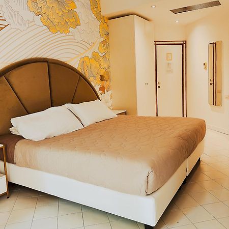Hotel President - Vintage Hotel In Centro Риччоне Екстер'єр фото