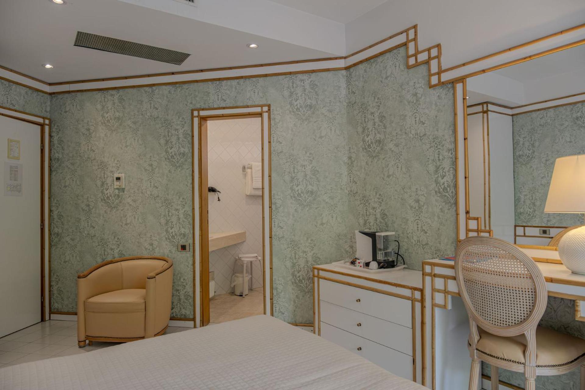 Hotel President - Vintage Hotel In Centro Риччоне Екстер'єр фото