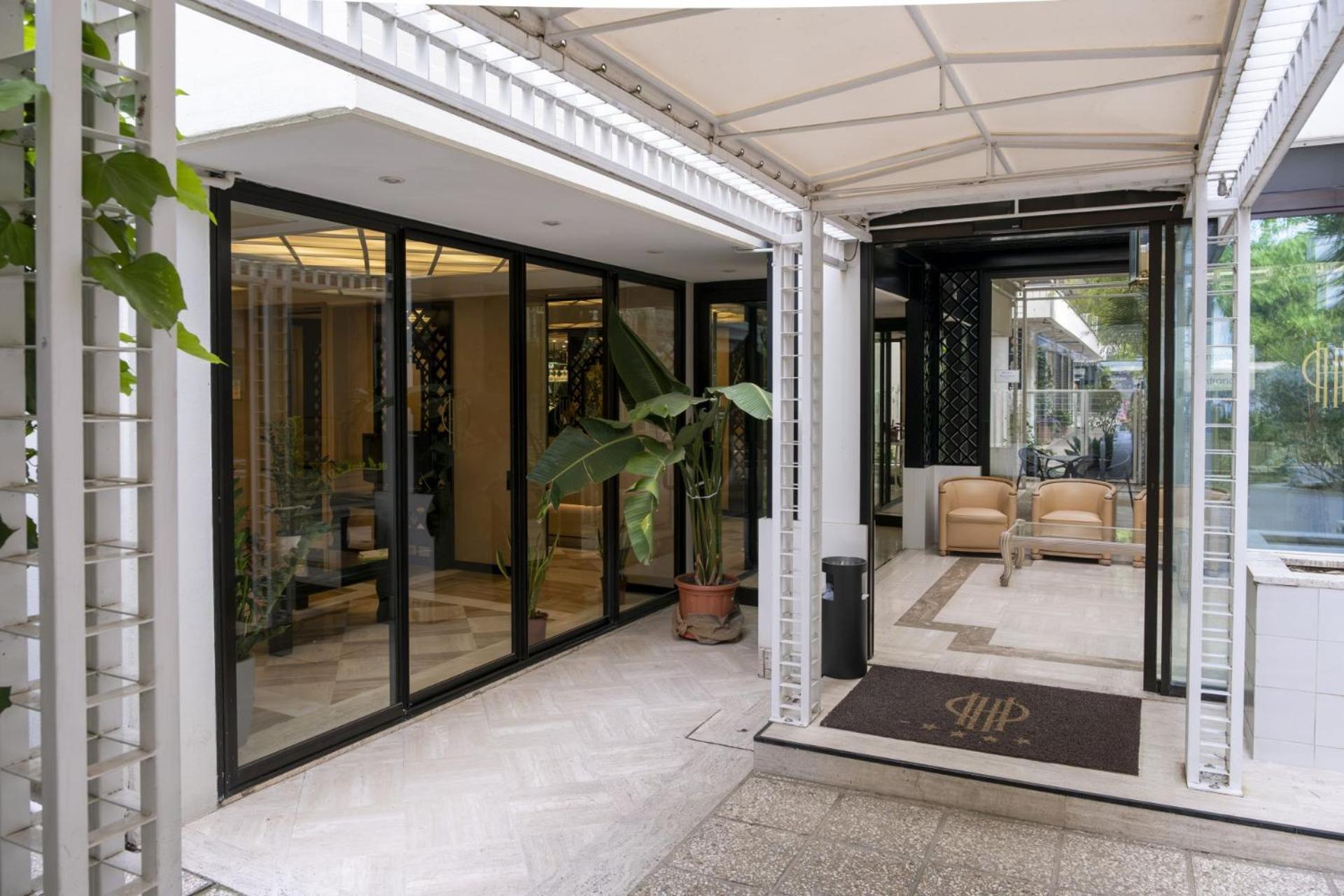 Hotel President - Vintage Hotel In Centro Риччоне Екстер'єр фото