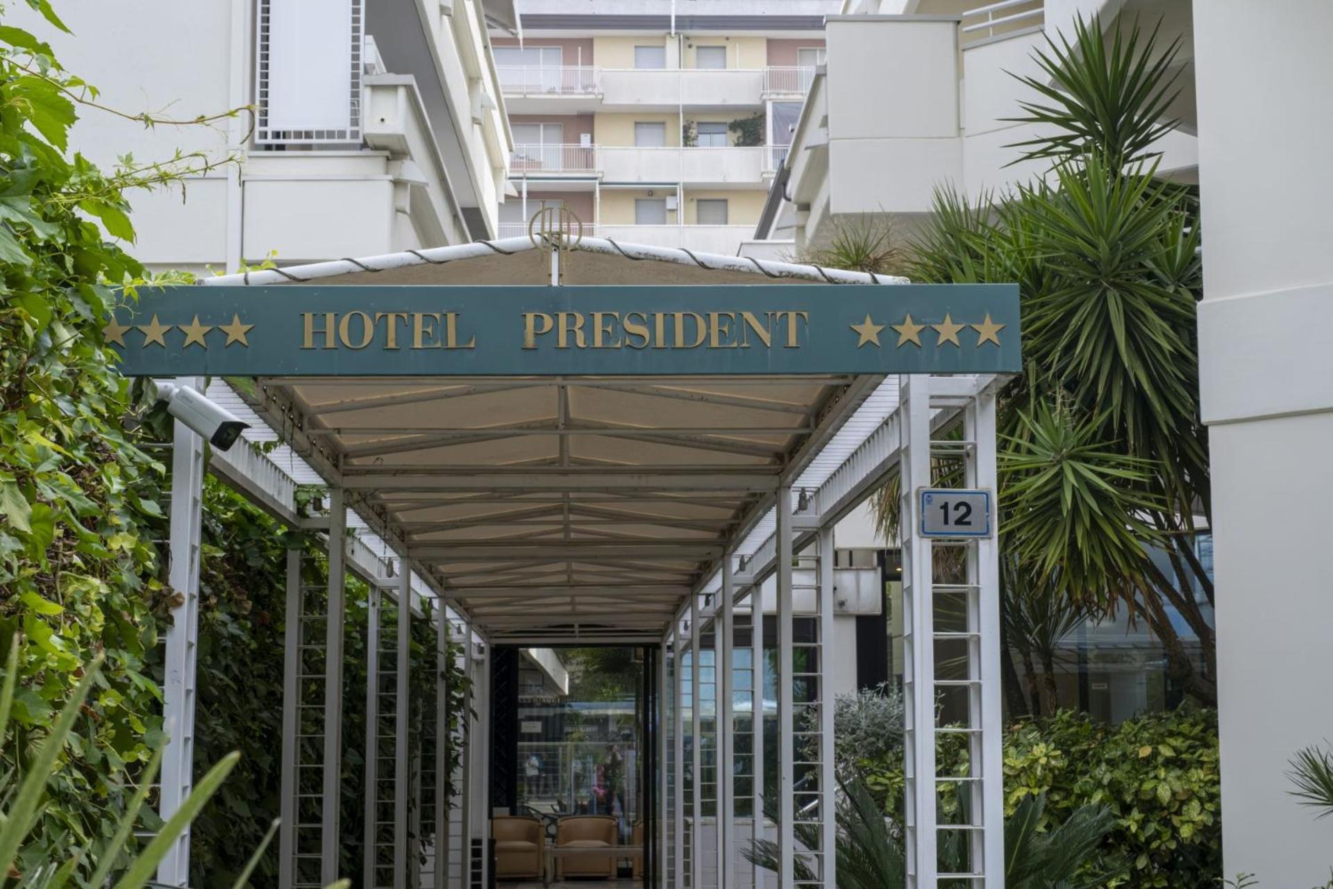 Hotel President - Vintage Hotel In Centro Риччоне Екстер'єр фото
