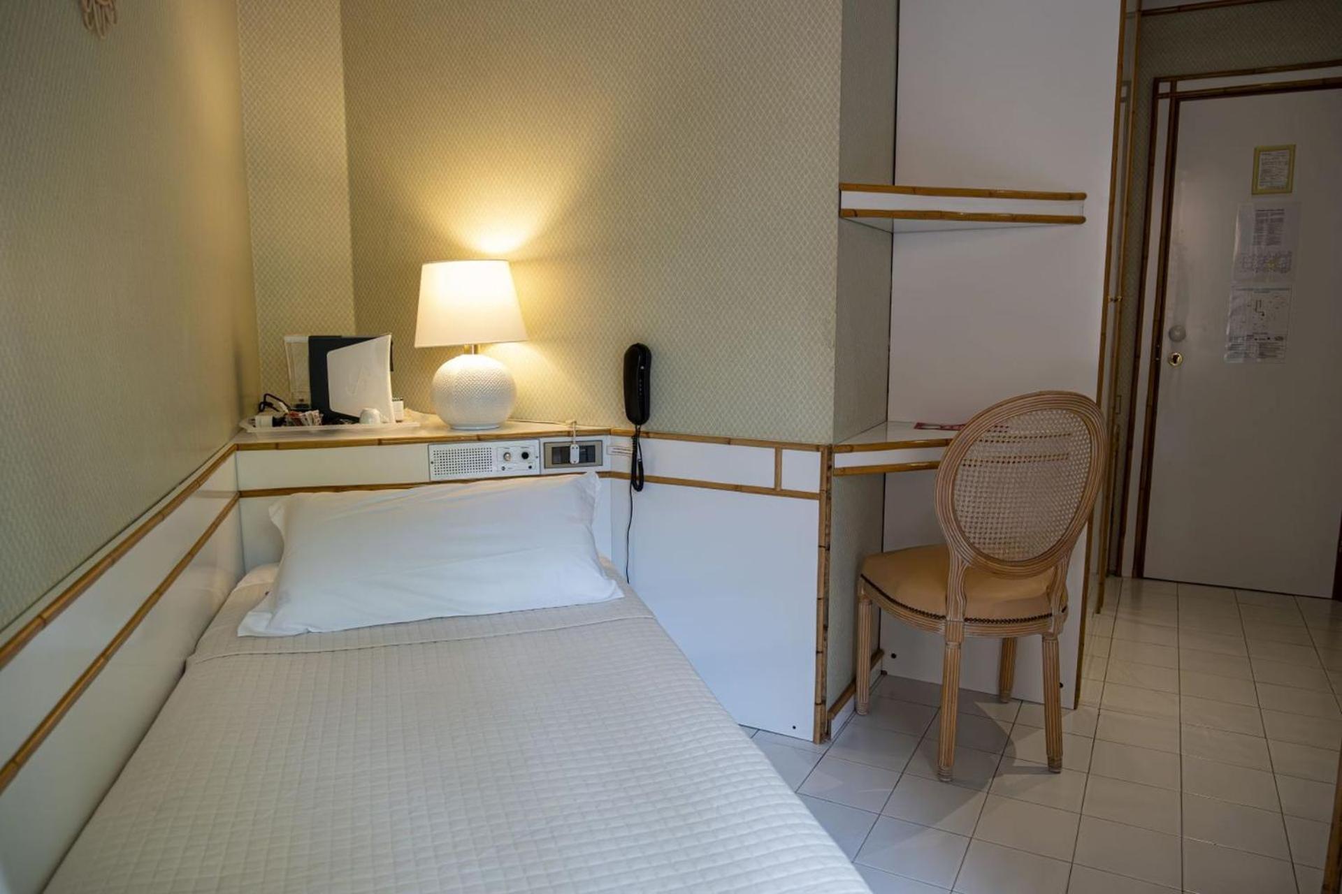 Hotel President - Vintage Hotel In Centro Риччоне Номер фото
