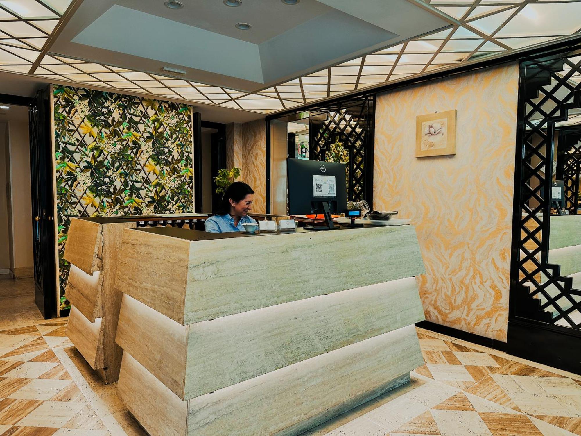 Hotel President - Vintage Hotel In Centro Риччоне Екстер'єр фото